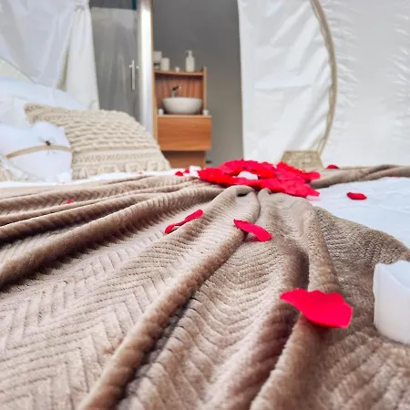 ラブホテル Bulles Gonflables - Xo *